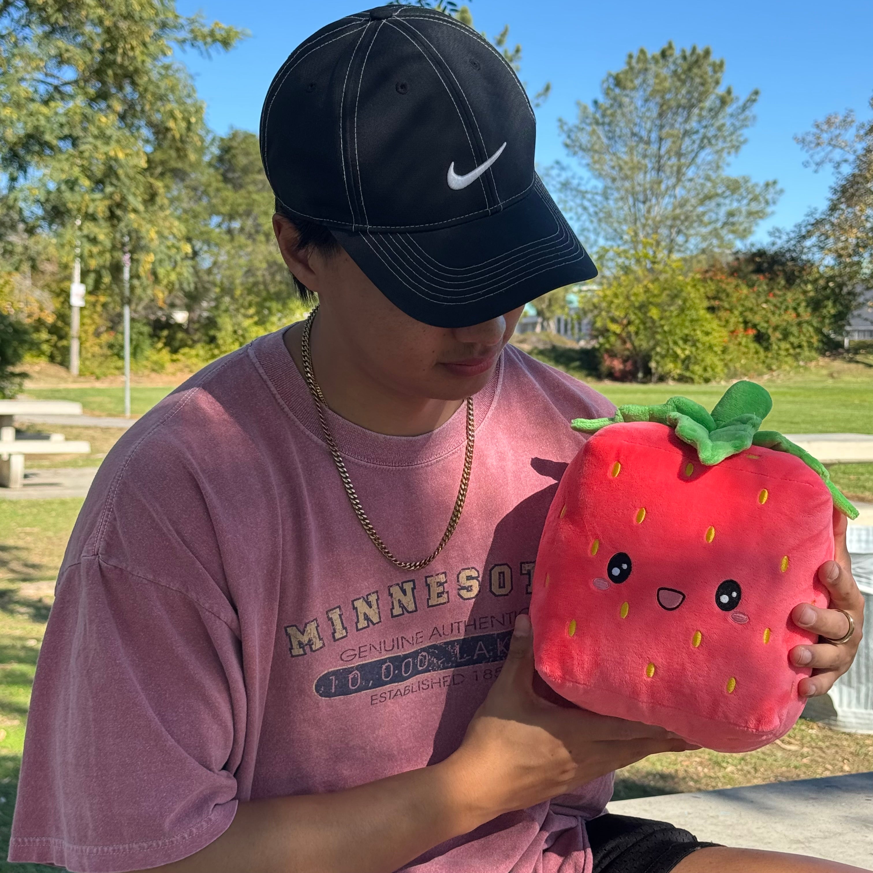 Ichigo Cube Plush (Strawberry)