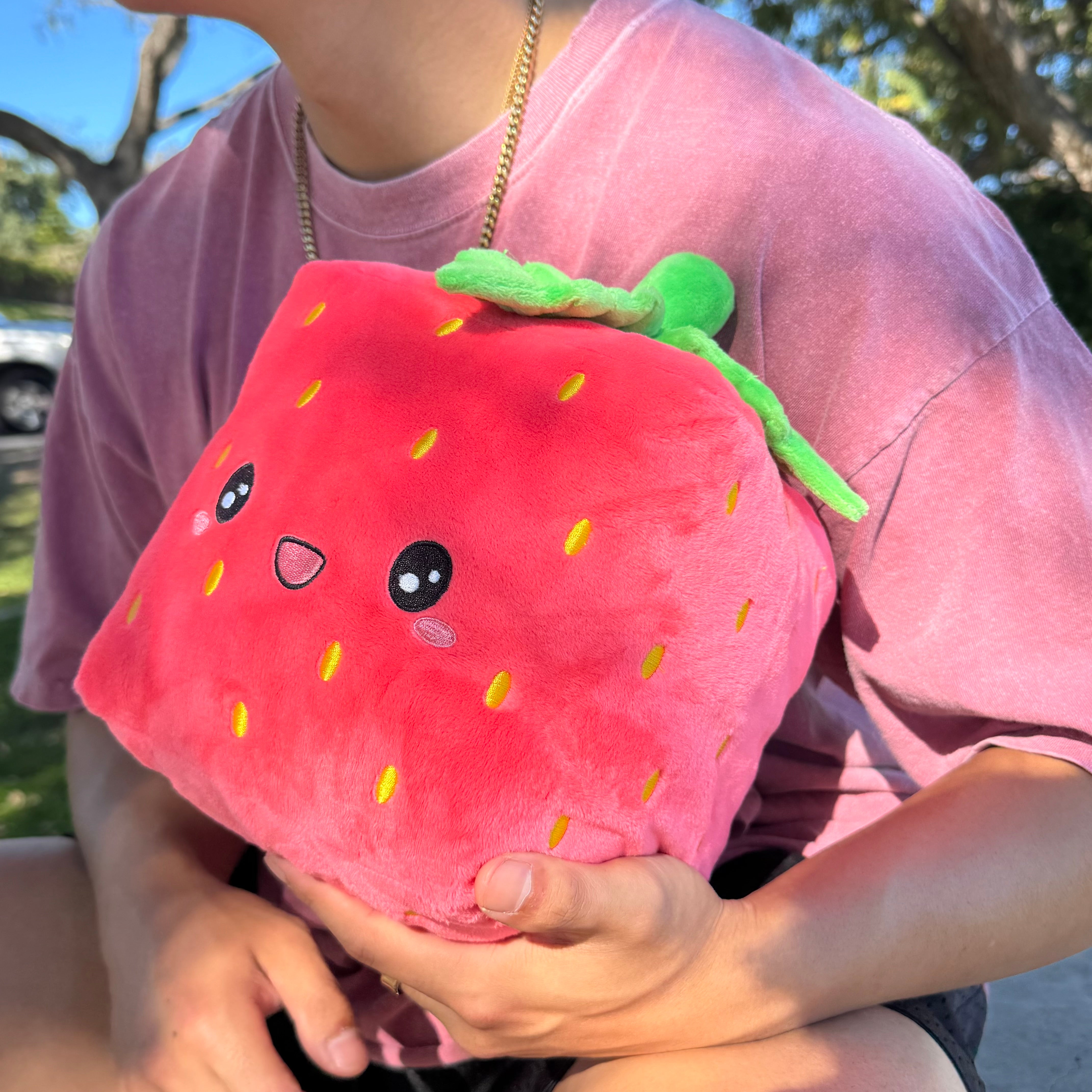 Ichigo Cube Plush (Strawberry)