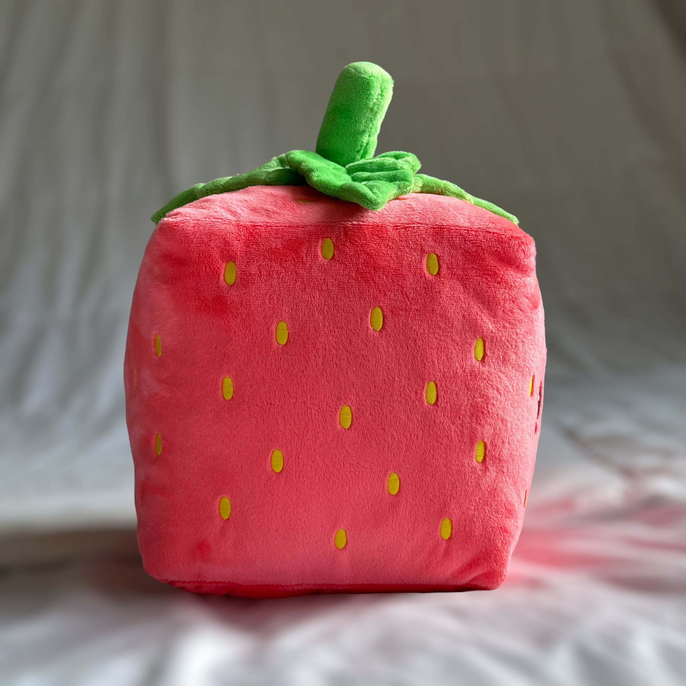 Ichigo Cube Plush (Strawberry)